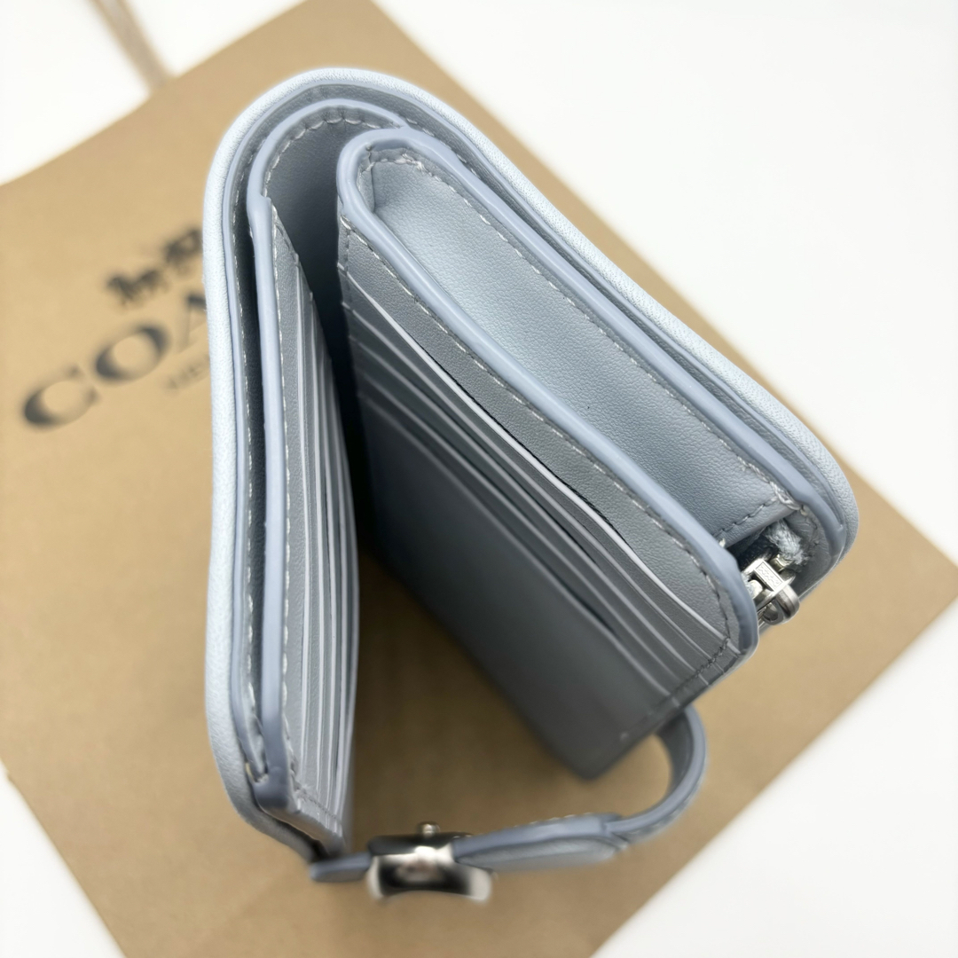 COACH(コーチ)の【COACH☆新品】タビー ミディアム ウォレット・シグネチャー デニム！ レディースのファッション小物(財布)の商品写真