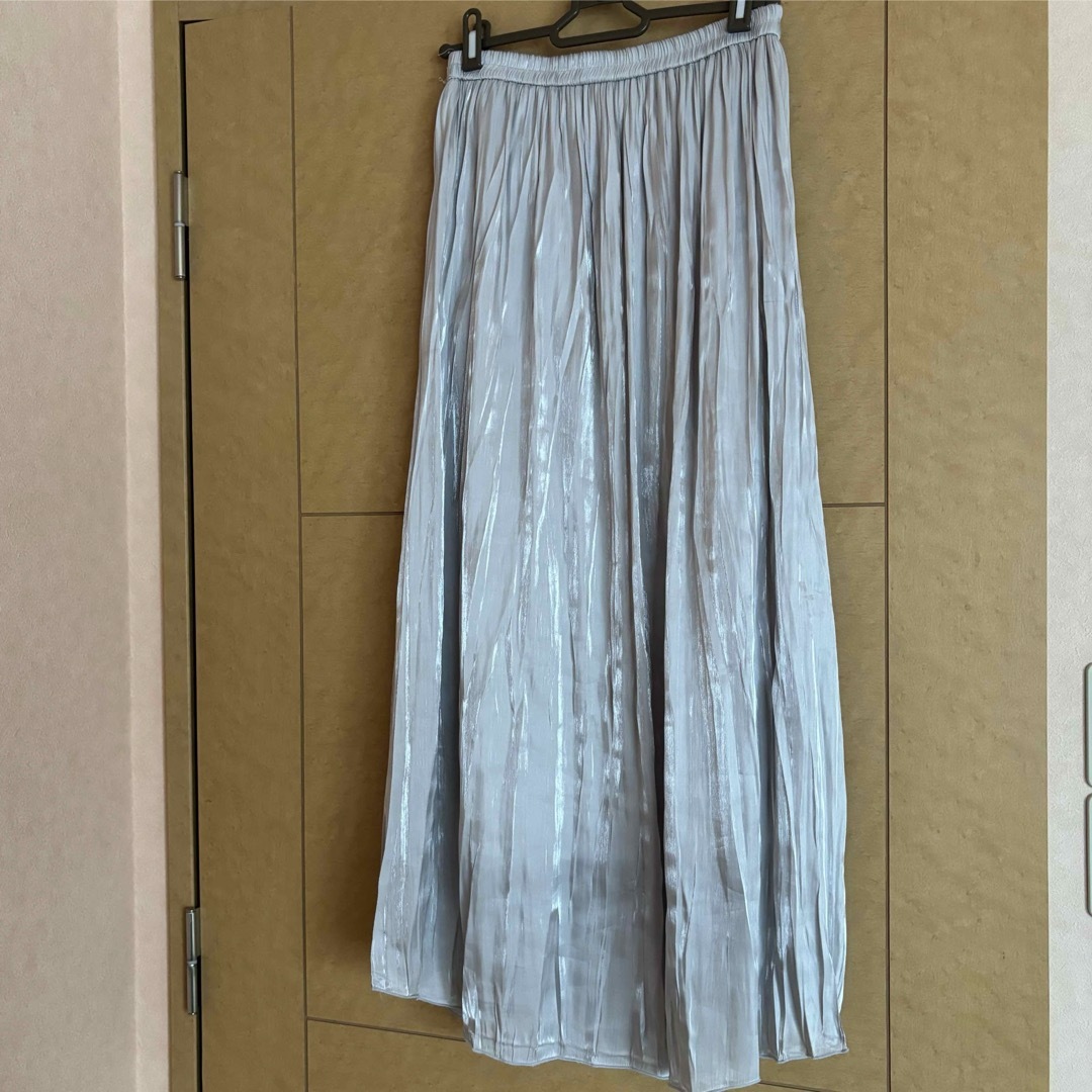 INGNI(イング)のプリーツスカート グレー レディースのスカート(ロングスカート)の商品写真