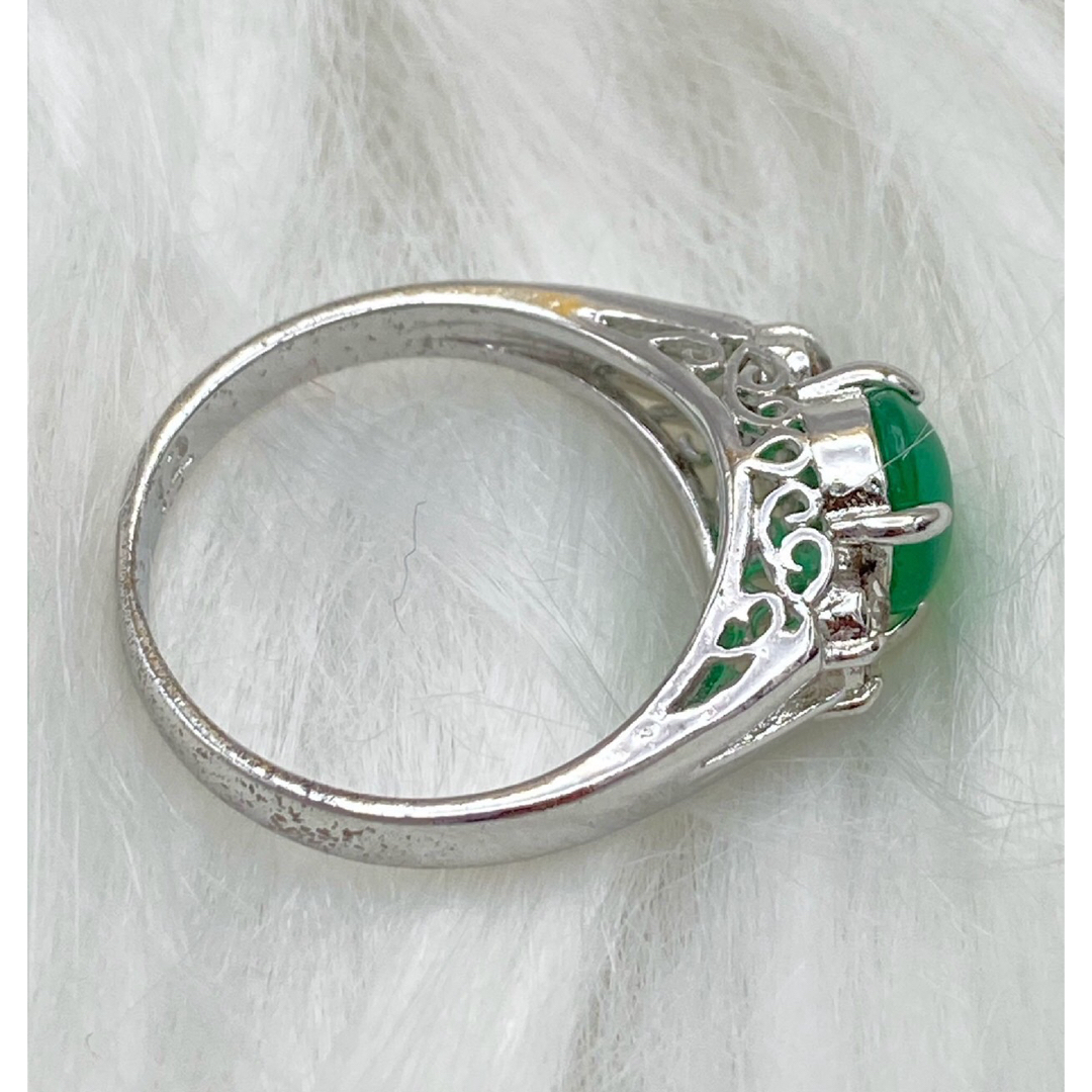 天然石　翡翠　ヒスイ　リング　指輪　11号 レディースのアクセサリー(リング(指輪))の商品写真