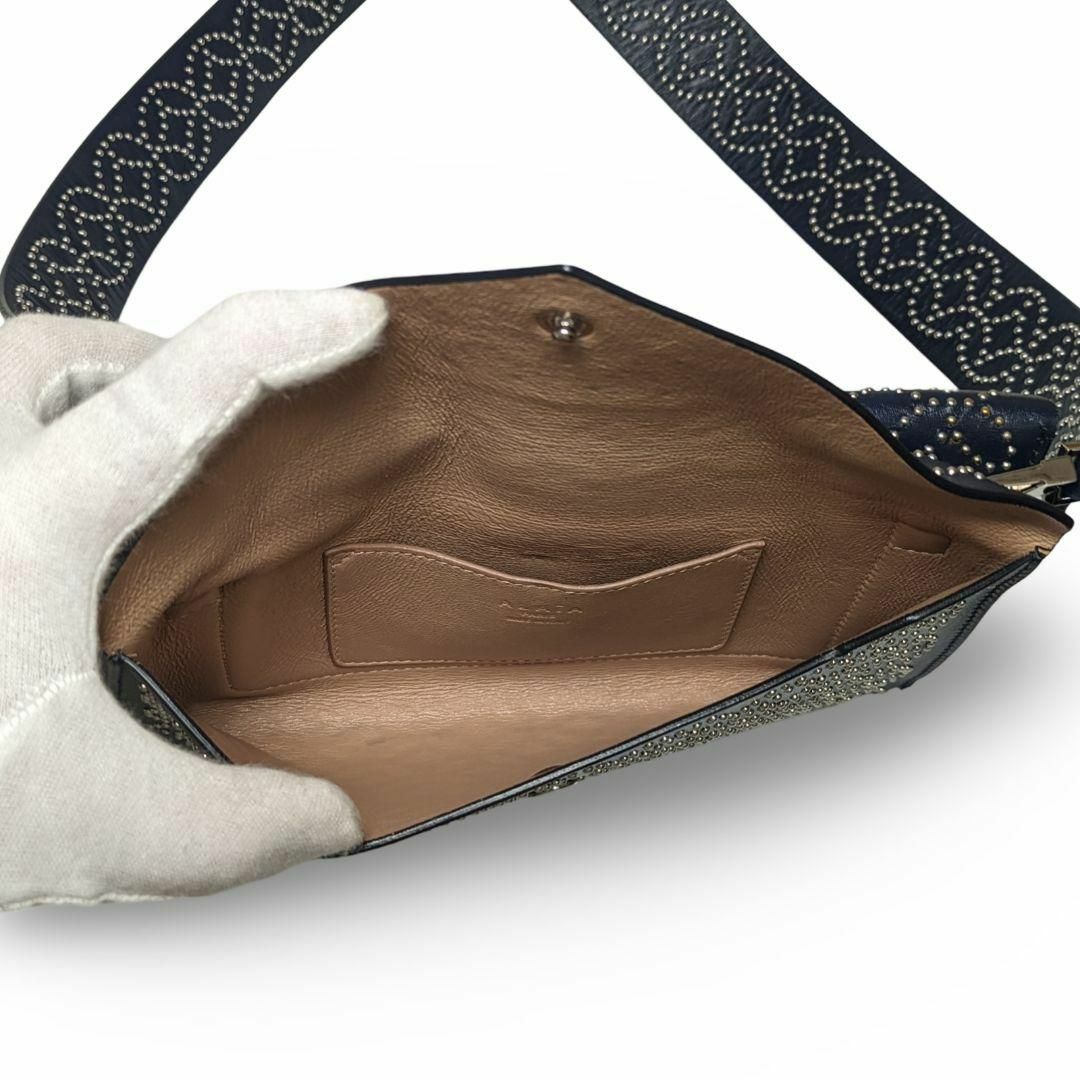 【極美品レア】ALAIAアライア　LOUISE24 スタッズ　ショルダーバッグ レディースのバッグ(ショルダーバッグ)の商品写真