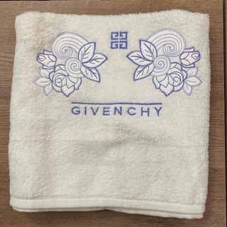 GIVENCHY - 新品未使用　ジバンシィ　バスタオル