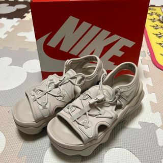 ナイキ(NIKE)の新品　NIKE AIR MAXココサンダル　24cm(サンダル)