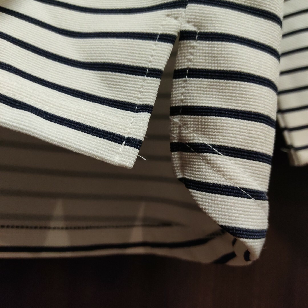 HusHush(ハッシュアッシュ)のハッシュアッシュ  ボーダー  Tシャツ  長袖  カットソー レディースのトップス(Tシャツ(長袖/七分))の商品写真