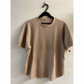 ユニクロ(UNIQLO)のユニクロ　ワッフルクルーネックt ベージュ(Tシャツ(半袖/袖なし))