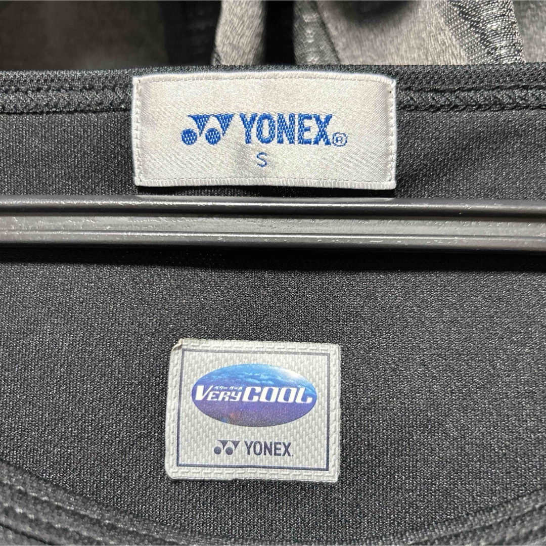 YONEX(ヨネックス)のヨネックス　黒　半袖　テニス　バドミントン　ゲームシャツ　速乾　レディースS レディースのトップス(Tシャツ(半袖/袖なし))の商品写真