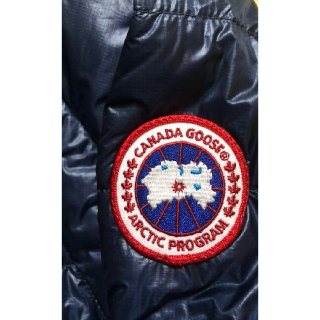 CANADA GOOSE(カナダグース)のカナダグース　ライトダウン　M size メンズのジャケット/アウター(ダウンジャケット)の商品写真