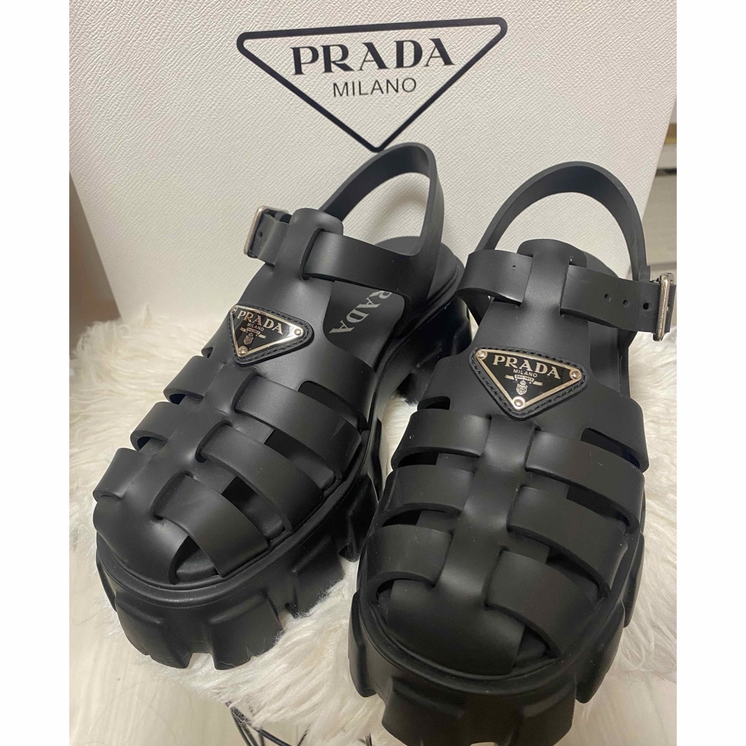 PRADA(プラダ)の人気✴︎PRADAプラダ　ラバーサンダル レディースの靴/シューズ(サンダル)の商品写真