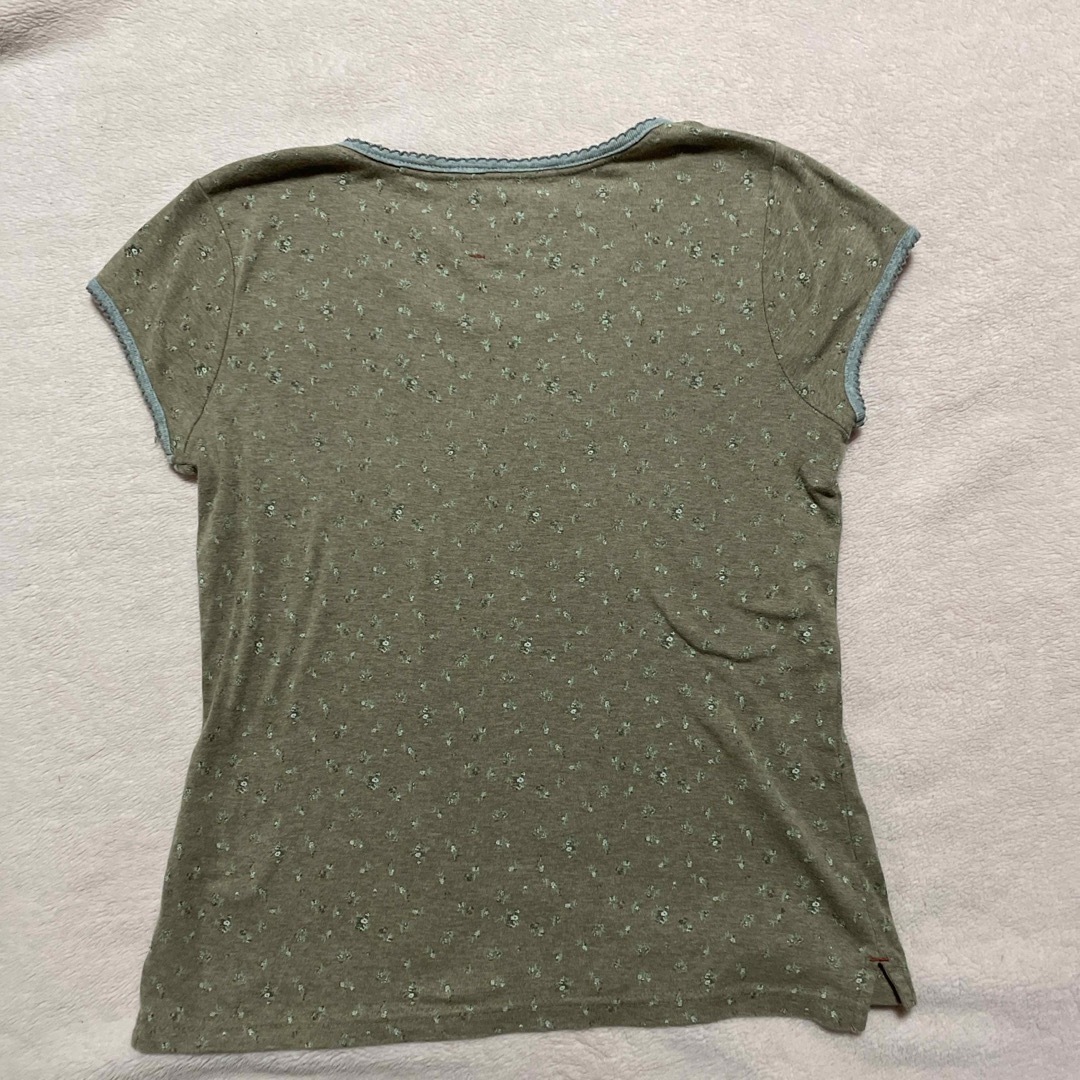 レディース　半袖Tシャツ　　Lサイズ　花柄 レディースのトップス(Tシャツ(半袖/袖なし))の商品写真