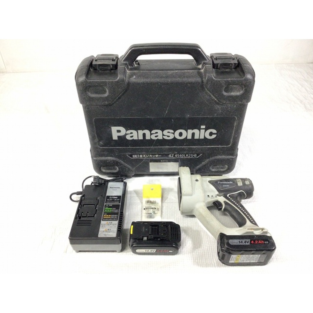 Panasonic(パナソニック)の☆中古品☆Panasonic パナソニック 14.4V 充電全ネジカッター EZ4540LS2S-B バッテリ2個(4.2Ah) 充電器 ケース付 全ねじカッター 89936 自動車/バイクのバイク(工具)の商品写真