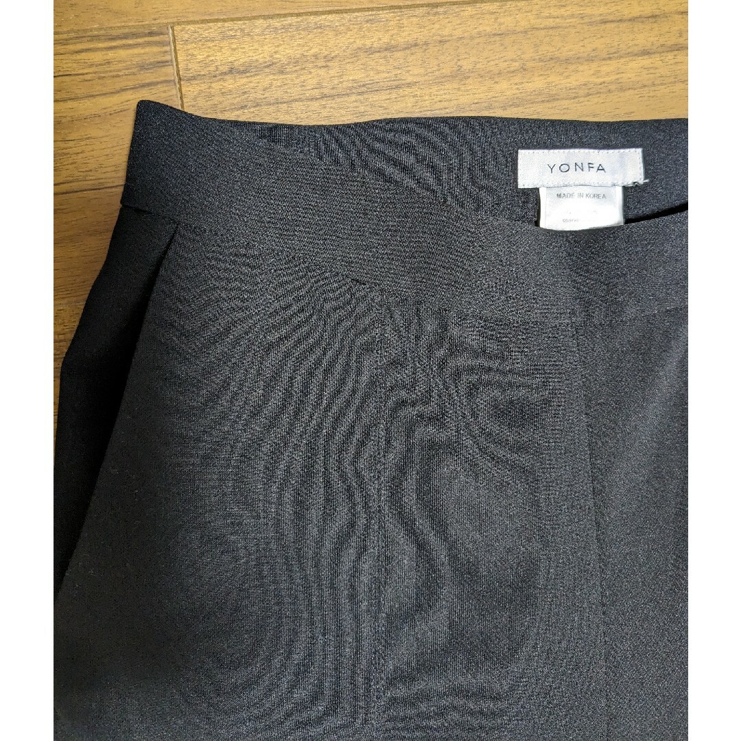 YONFA ヨンファ slit slacks 裾スリット入りスラックスL黒パンツ レディースのパンツ(その他)の商品写真