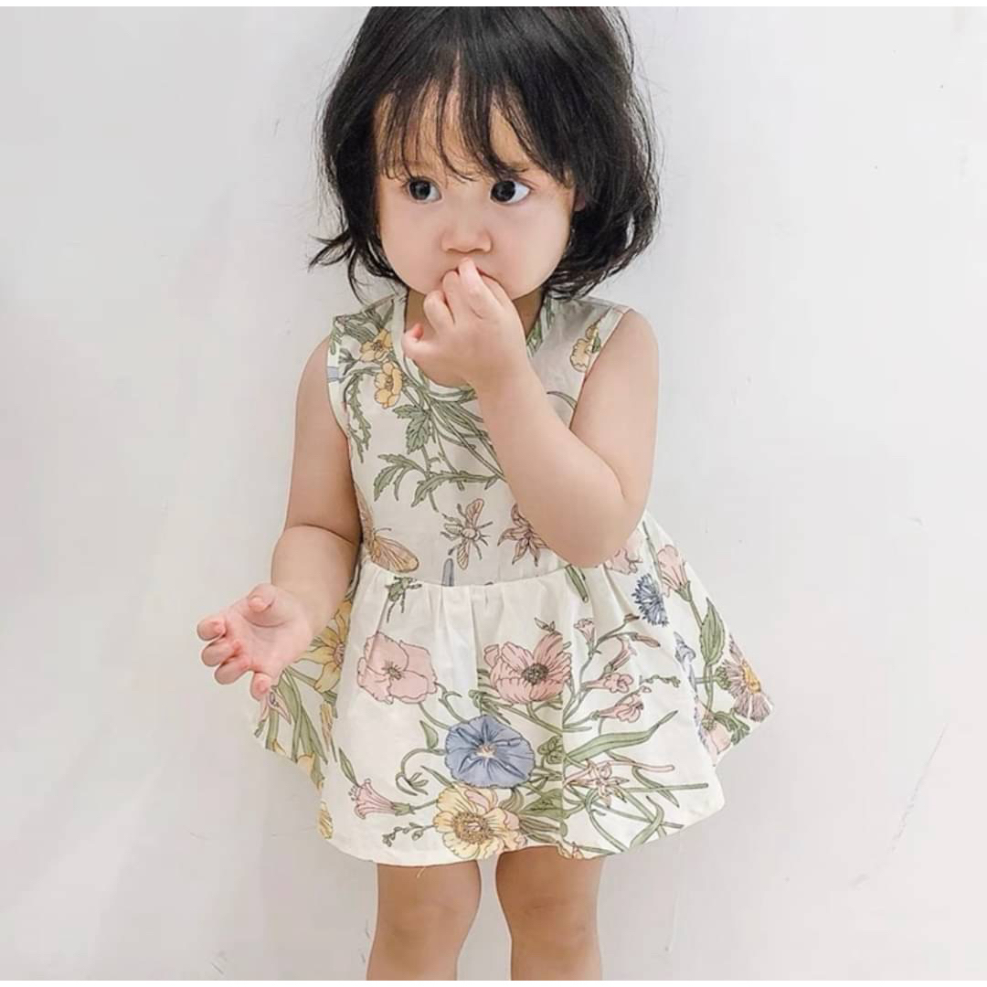 新品　ワンピース　ベビー　90　ボタニカル　花　夏　トロピカル　オフホワイト キッズ/ベビー/マタニティのキッズ服女の子用(90cm~)(ワンピース)の商品写真