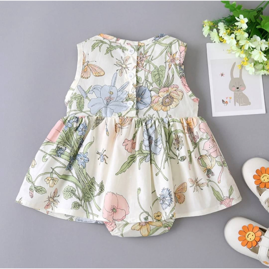 新品　ワンピース　ベビー　90　ボタニカル　花　夏　トロピカル　オフホワイト キッズ/ベビー/マタニティのキッズ服女の子用(90cm~)(ワンピース)の商品写真