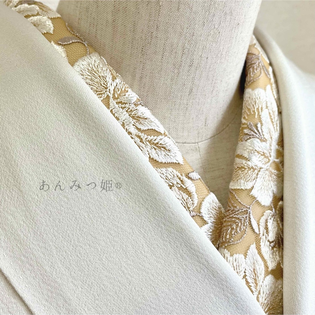 洗える刺繍半衿 シャンパンベージュの花 レディースの水着/浴衣(和装小物)の商品写真