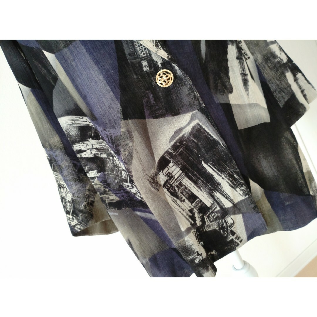 used　海外の街並み柄　シースルー　総柄　ジャケット　七分袖　ゆったりサイズ レディースのジャケット/アウター(テーラードジャケット)の商品写真