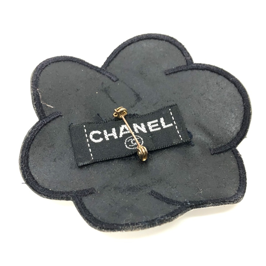 CHANEL(シャネル)のシャネル CHANEL カメリア ココマーク コサージュ ブローチ エナメル ブラック レディースのアクセサリー(ブローチ/コサージュ)の商品写真