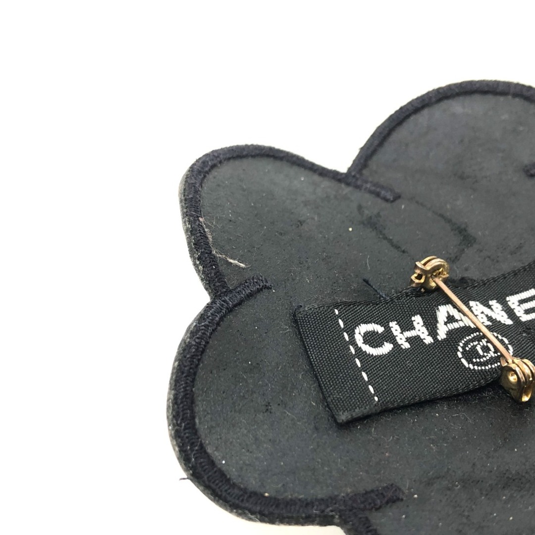 CHANEL(シャネル)のシャネル CHANEL カメリア ココマーク コサージュ ブローチ エナメル ブラック レディースのアクセサリー(ブローチ/コサージュ)の商品写真