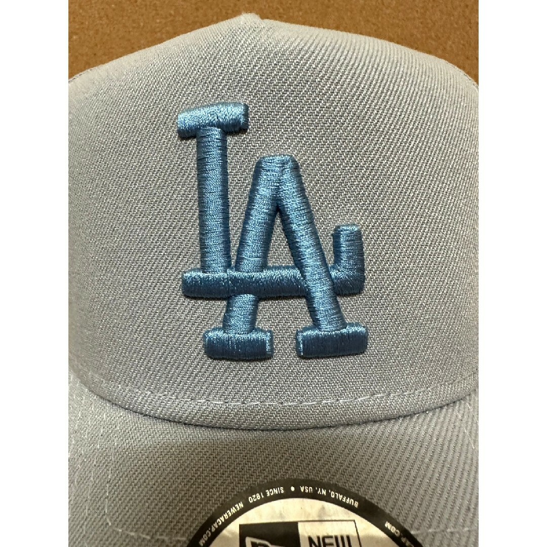 NEW ERA(ニューエラー)のニューエラ ロサンゼルスドジャース 9forty A-FRAME グレーカラー メンズの帽子(キャップ)の商品写真