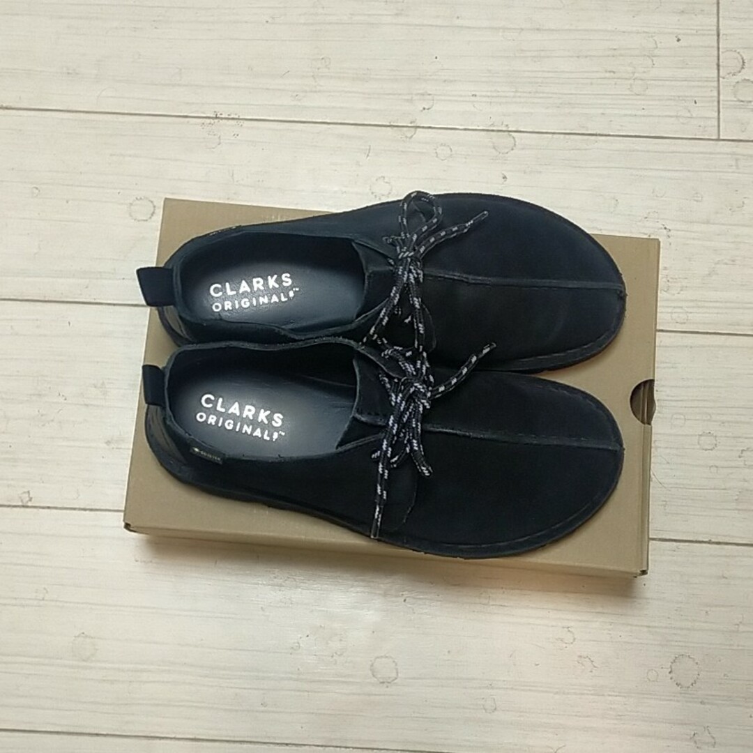 Clarks(クラークス)のCLARKS クラークス デザートトレックゴアテックス ブラックスエード メンズの靴/シューズ(ブーツ)の商品写真