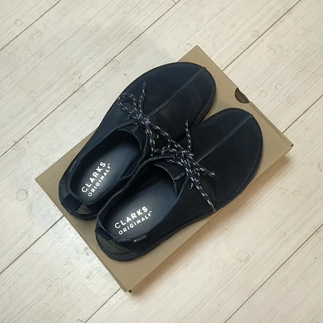 Clarks(クラークス)のCLARKS クラークス デザートトレックゴアテックス ブラックスエード メンズの靴/シューズ(ブーツ)の商品写真