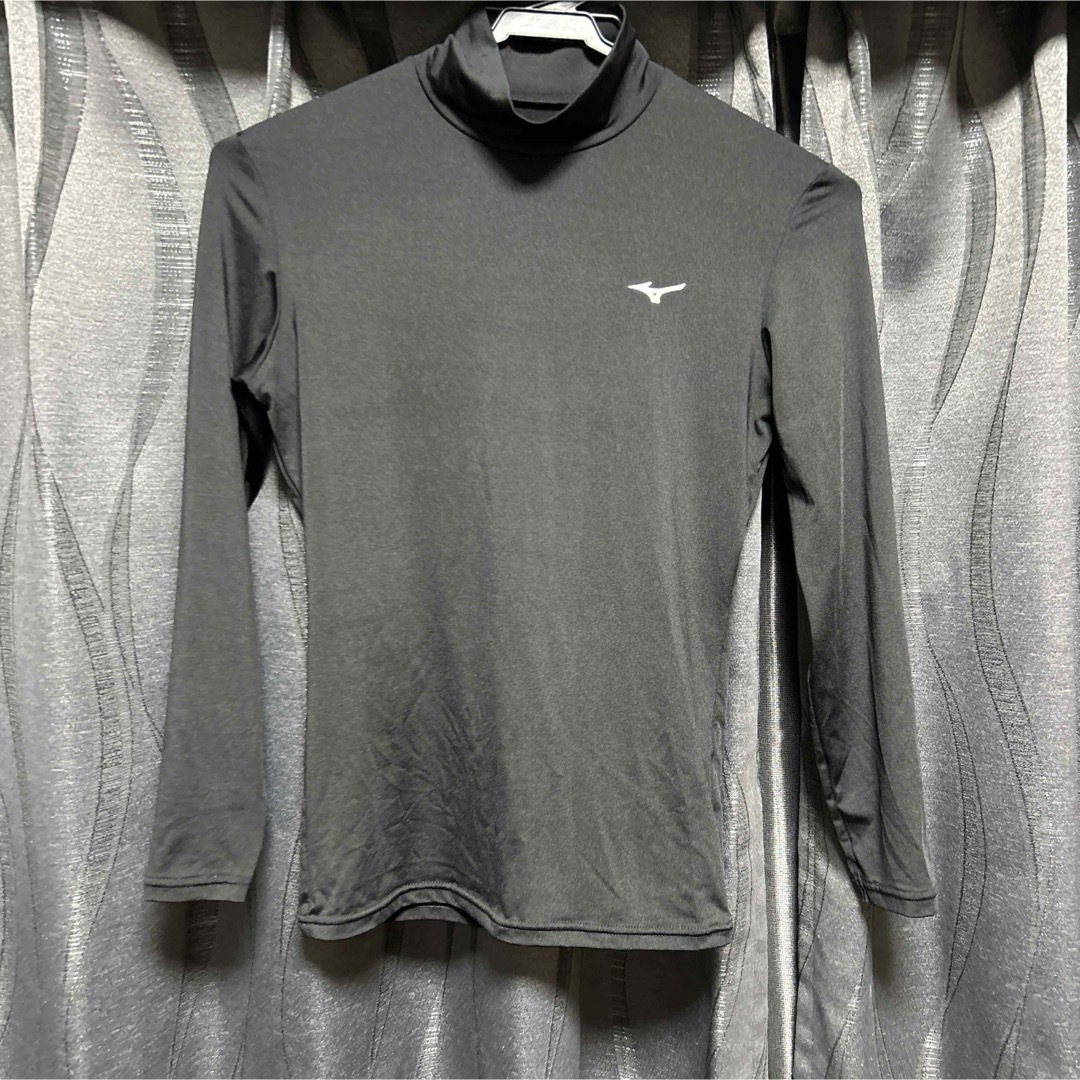 MIZUNO(ミズノ)のミズノ　アンダーシャツ　レディースS 黒　長袖　オールシーズン レディースのトップス(シャツ/ブラウス(長袖/七分))の商品写真