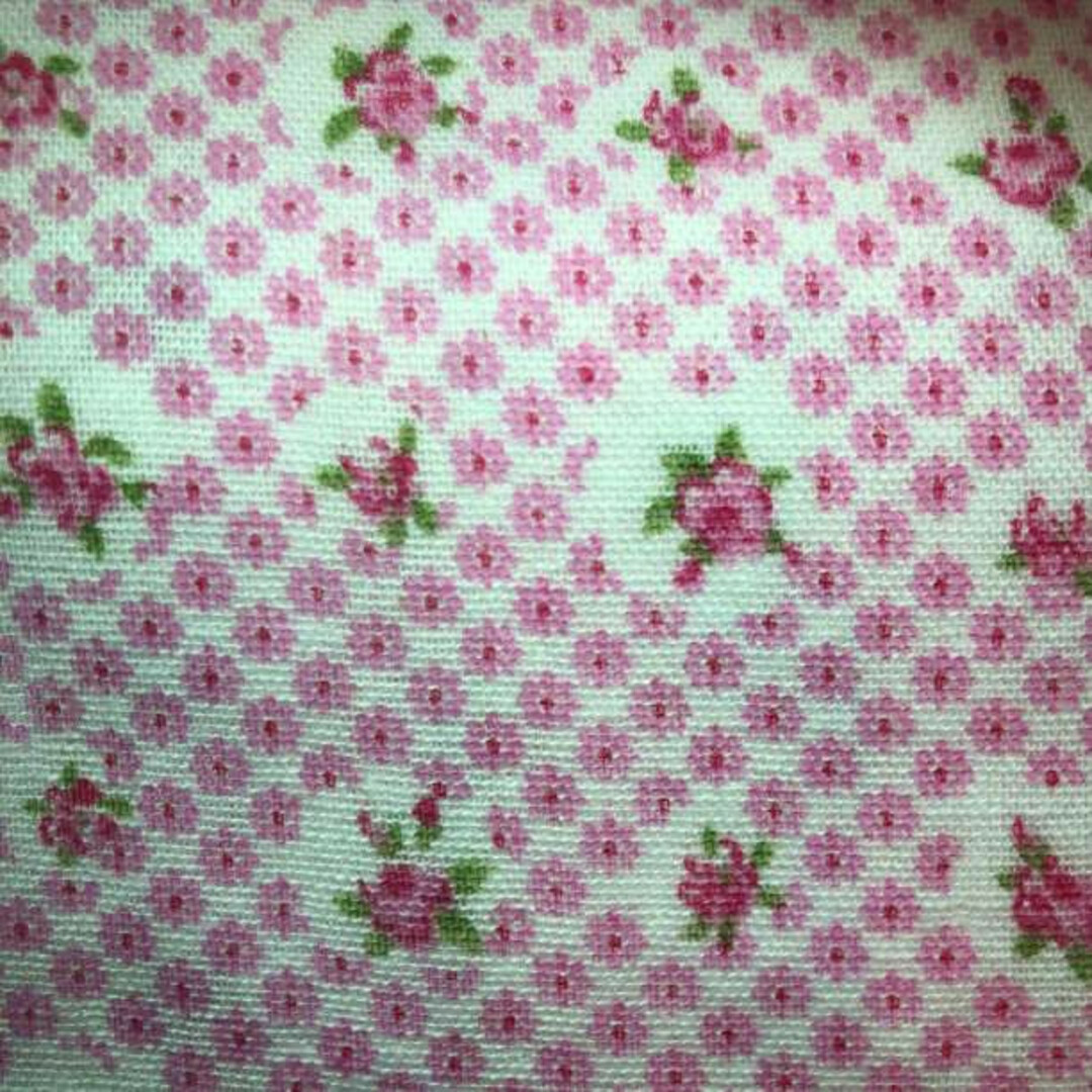 人気　ダブルガーゼ 花柄 生地　ハンドメイド　ピンク　バラ　薔薇 ハンドメイドの素材/材料(生地/糸)の商品写真
