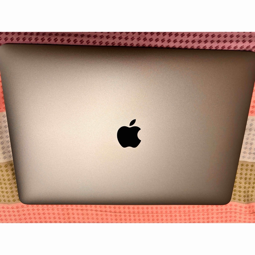 Apple(アップル)のララクマさん専用 Macbook Air 2020 M1  スマホ/家電/カメラのPC/タブレット(ノートPC)の商品写真