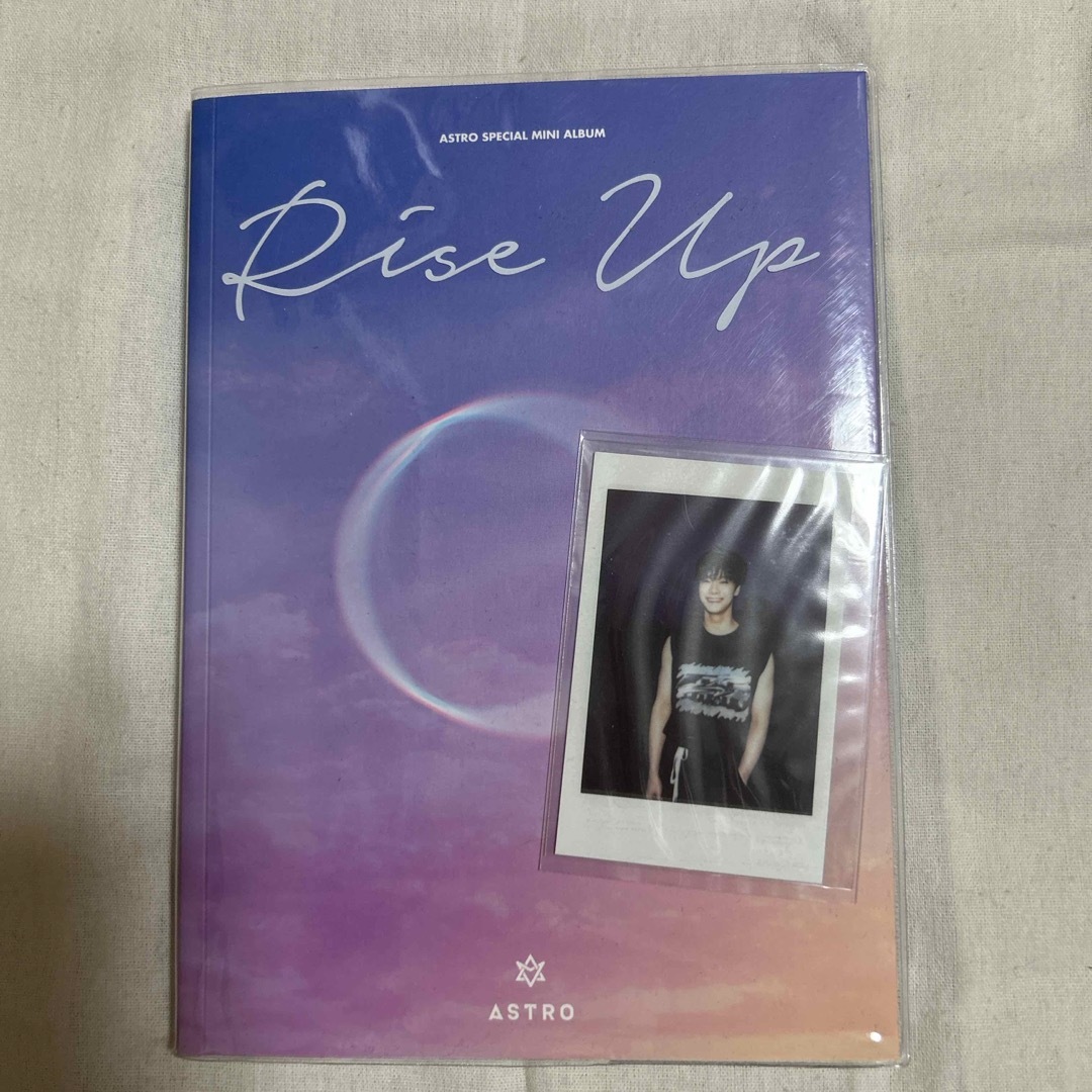 ASTRO Rise Up ムンビン トレカ エンタメ/ホビーのCD(K-POP/アジア)の商品写真