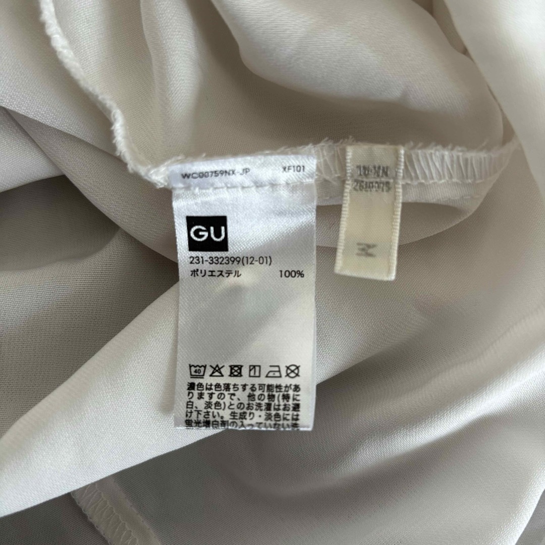 GU(ジーユー)のGU 五分袖　フリルシャツ　フリルカットソー　Mサイズ レディースのトップス(シャツ/ブラウス(半袖/袖なし))の商品写真
