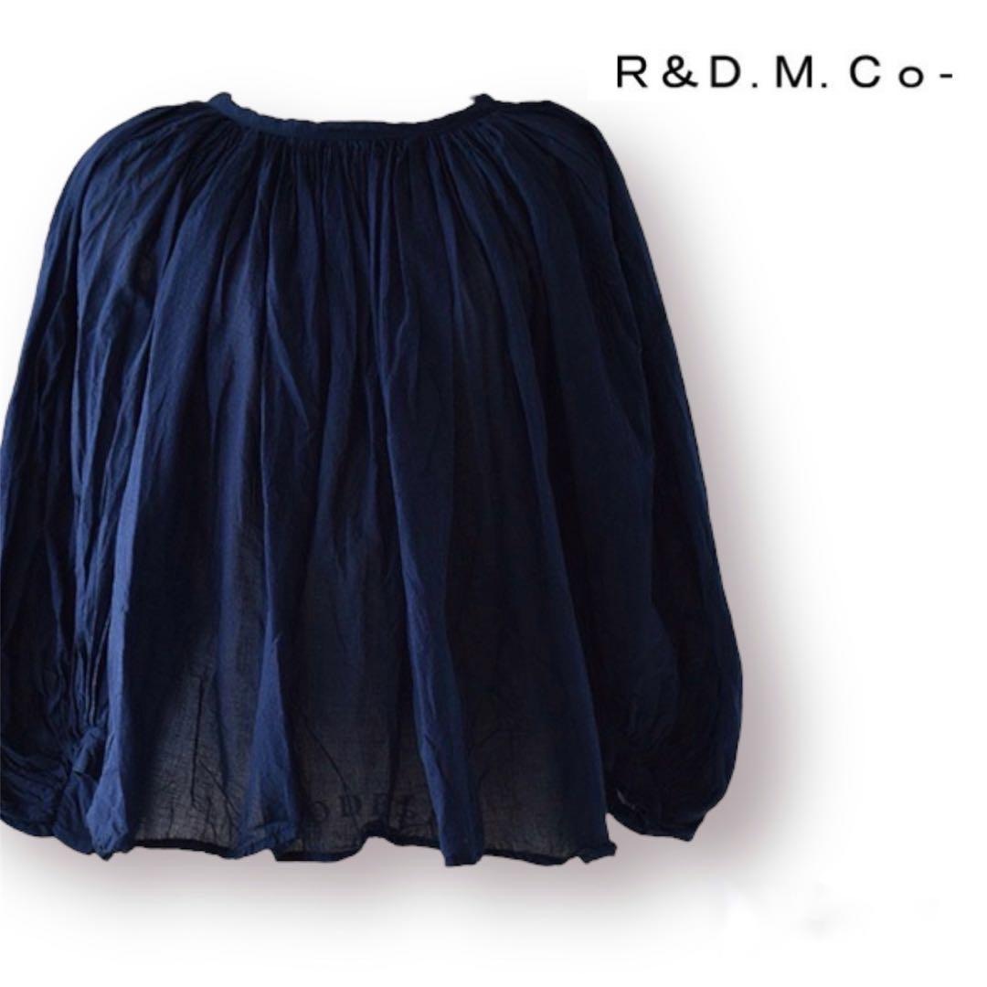 【美品】R&D.M.Co-/OLDMANSTAILOR ギャザースモックネイビー レディースのトップス(シャツ/ブラウス(長袖/七分))の商品写真