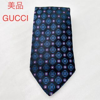 Gucci - 美品　GUCCI グッチ　ネクタイ　シルク　イタリア製　小紋柄　GG柄