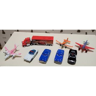 タカラトミー(Takara Tomy)のトミカDisneyプレーンズ3機カーズ５台(ミニカー)