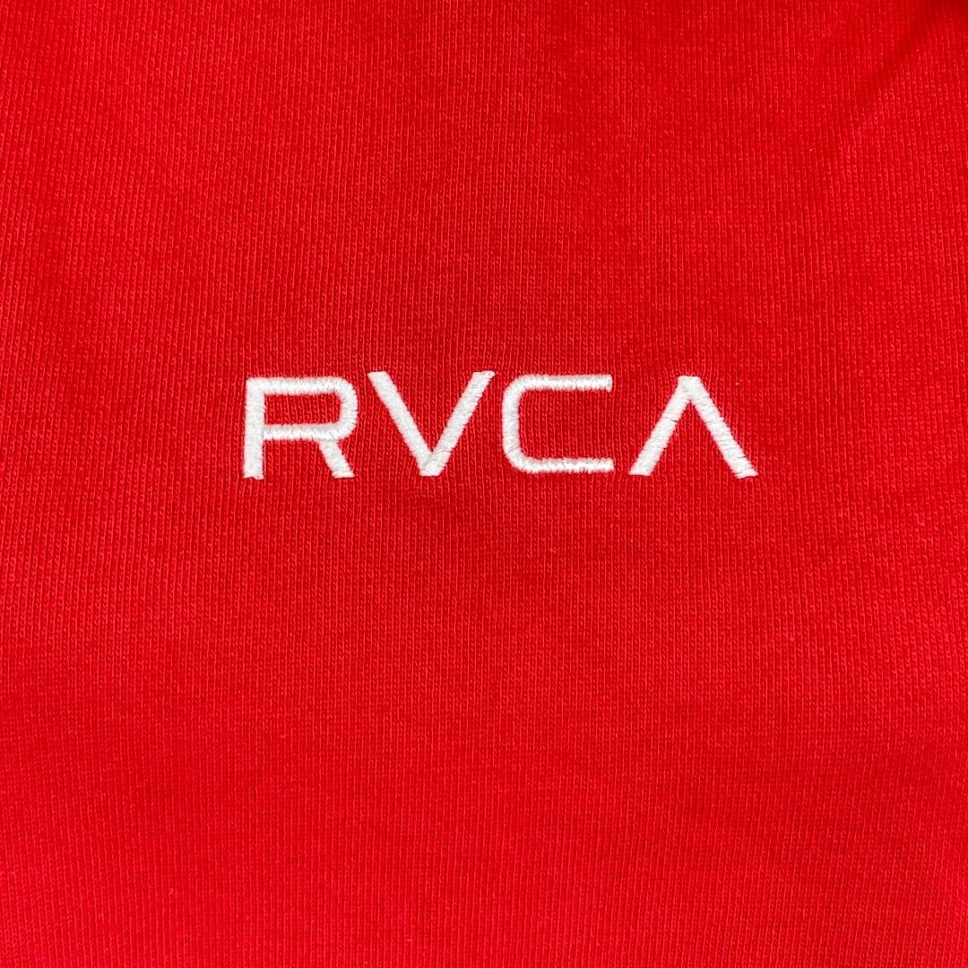 RVCA(ルーカ)の新品 送料無料 RVCA トップス プル パーカー フード ロゴ レッド S レディースのトップス(パーカー)の商品写真