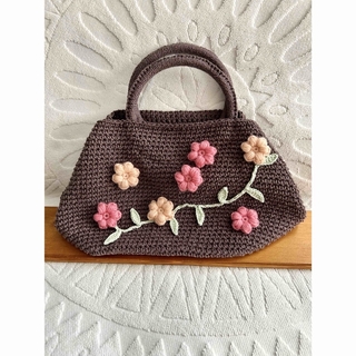 手編みトートバッグ　花柄💐　ハンドバッグ(バッグ)