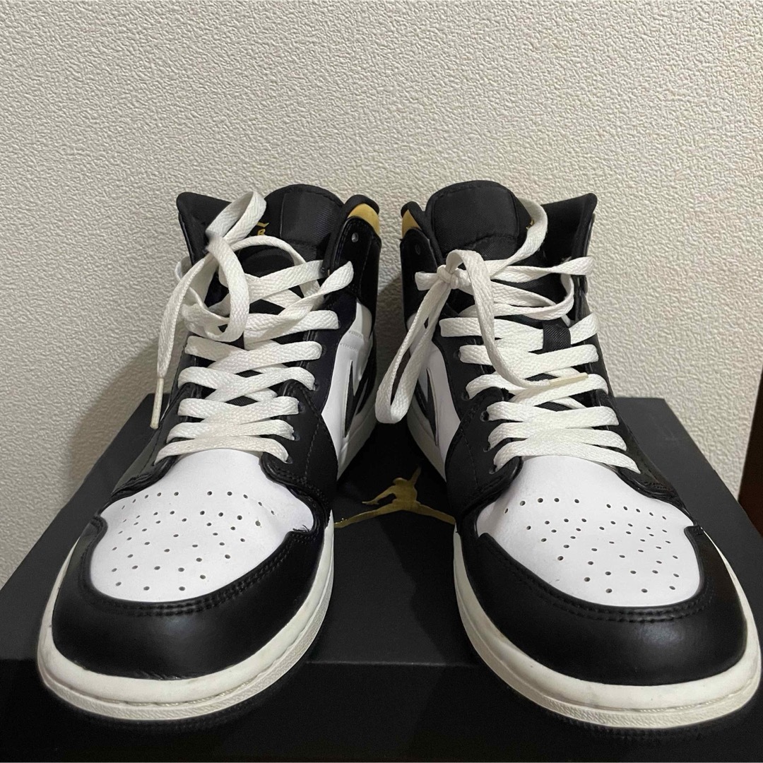 NIKE(ナイキ)のNike Air Jordan 1 Mid White/Pollen-Black メンズの靴/シューズ(スニーカー)の商品写真