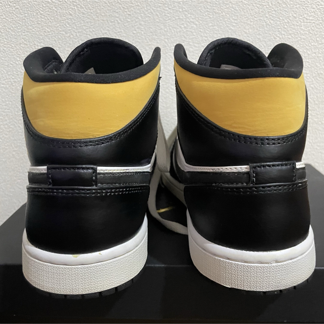 NIKE(ナイキ)のNike Air Jordan 1 Mid White/Pollen-Black メンズの靴/シューズ(スニーカー)の商品写真