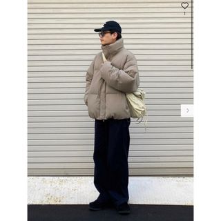 ユニクロ(UNIQLO)のUNIQLO ユニクロ パデッドボリュームジャケット ナチュラル(ダウンジャケット)