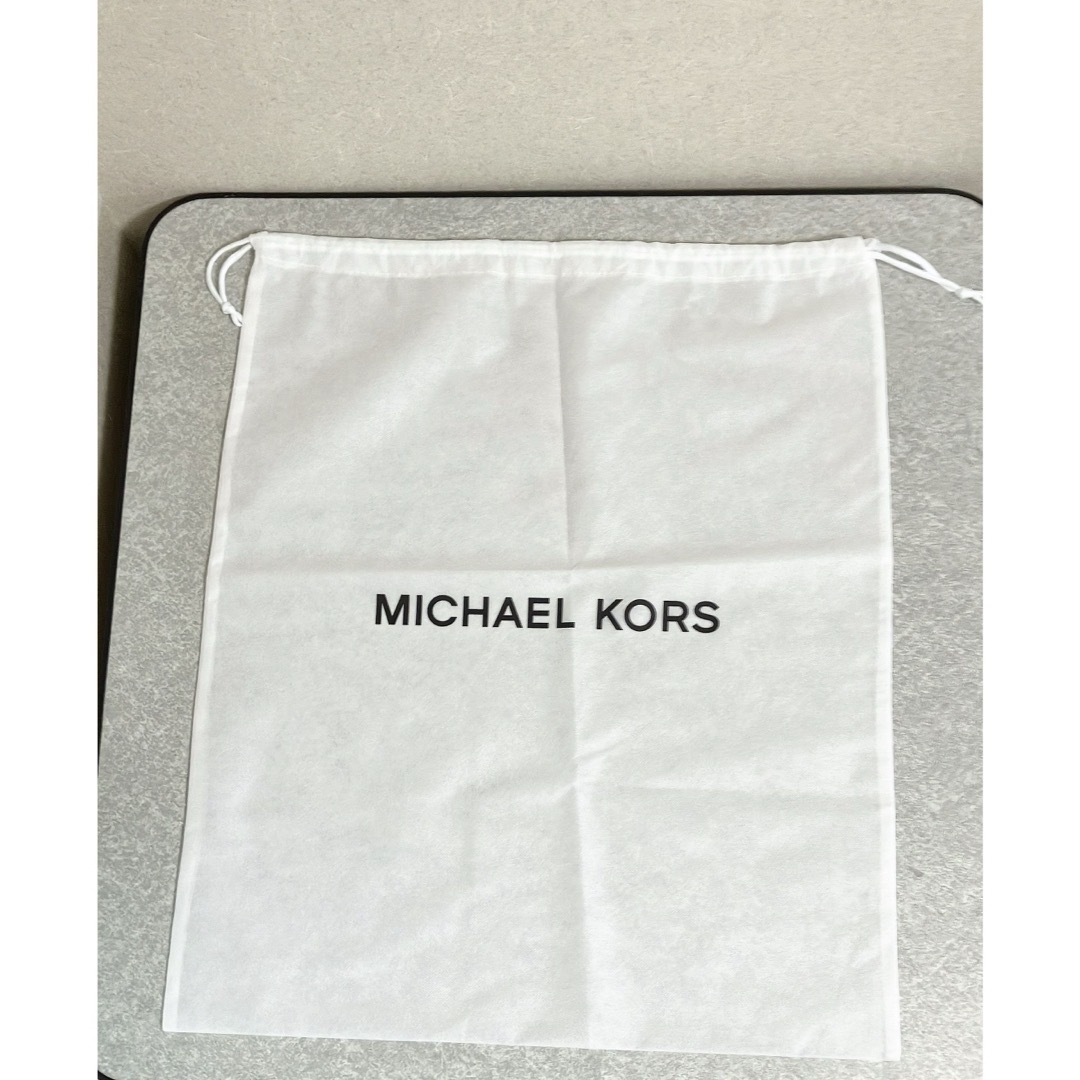 Michael Kors(マイケルコース)の新品未使用 MICHEAL KORS マイケルコース 巾着袋 レディースのファッション小物(その他)の商品写真