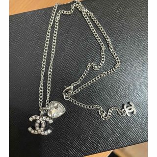 シャネル(CHANEL)のCHANELハートチャーム付きネックレス(ネックレス)