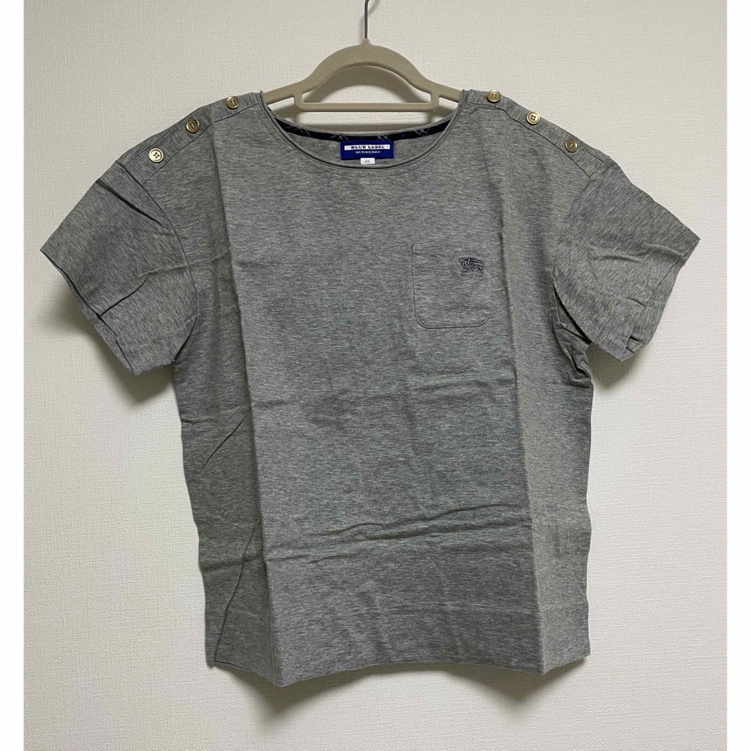 BURBERRY BLUE LABEL(バーバリーブルーレーベル)のバーバリーブルーレーベル　Tシャツ レディースのトップス(Tシャツ(半袖/袖なし))の商品写真