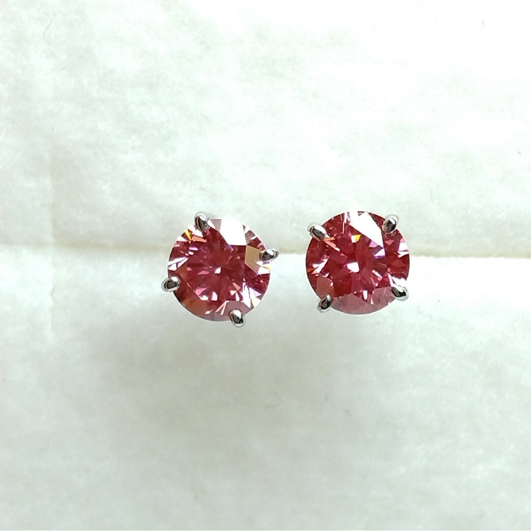 ラボグロウンピンクダイヤモンド　ピアス レディースのアクセサリー(ピアス)の商品写真