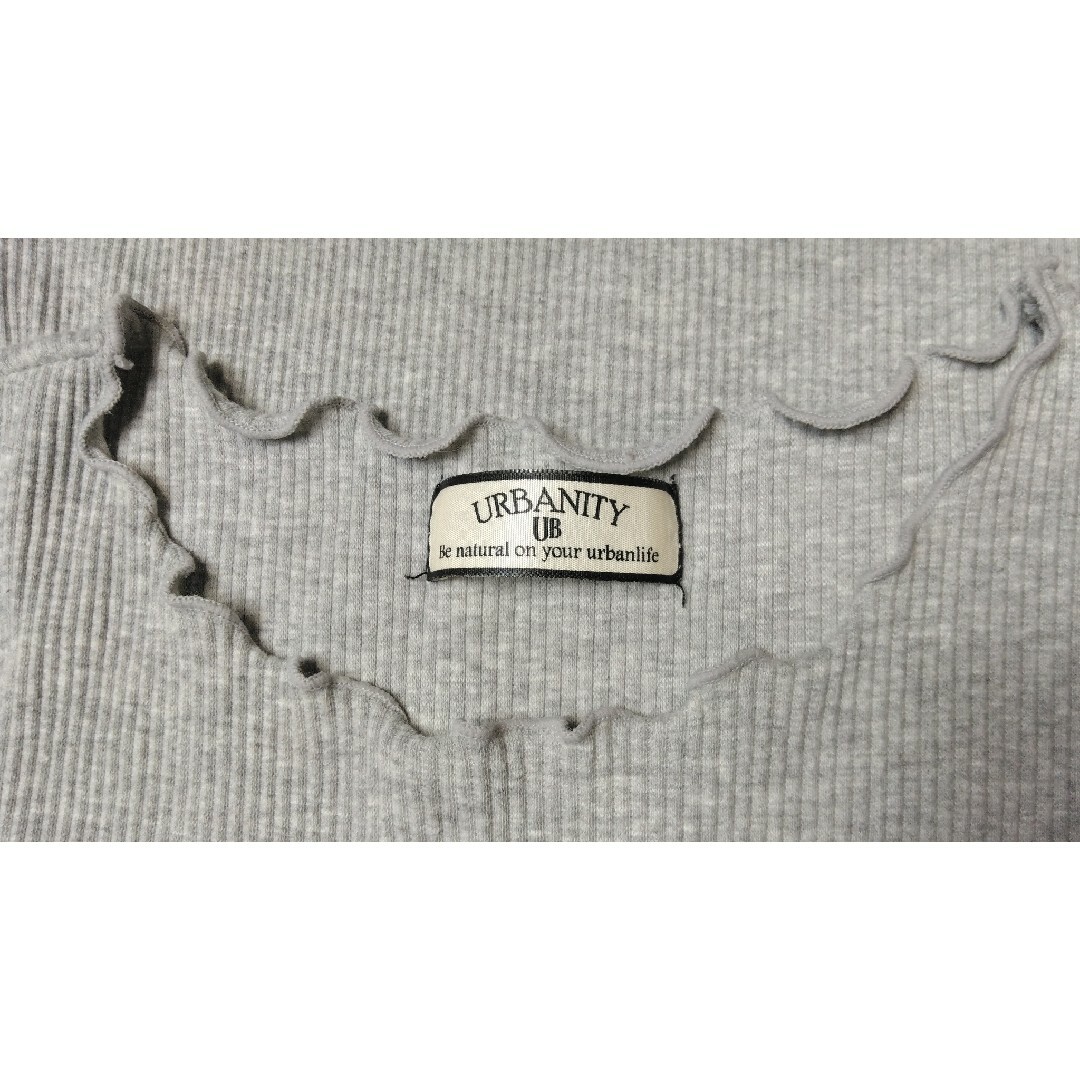 URBANITY 縁取りフリルの半袖トップス L メンズのトップス(Tシャツ/カットソー(半袖/袖なし))の商品写真