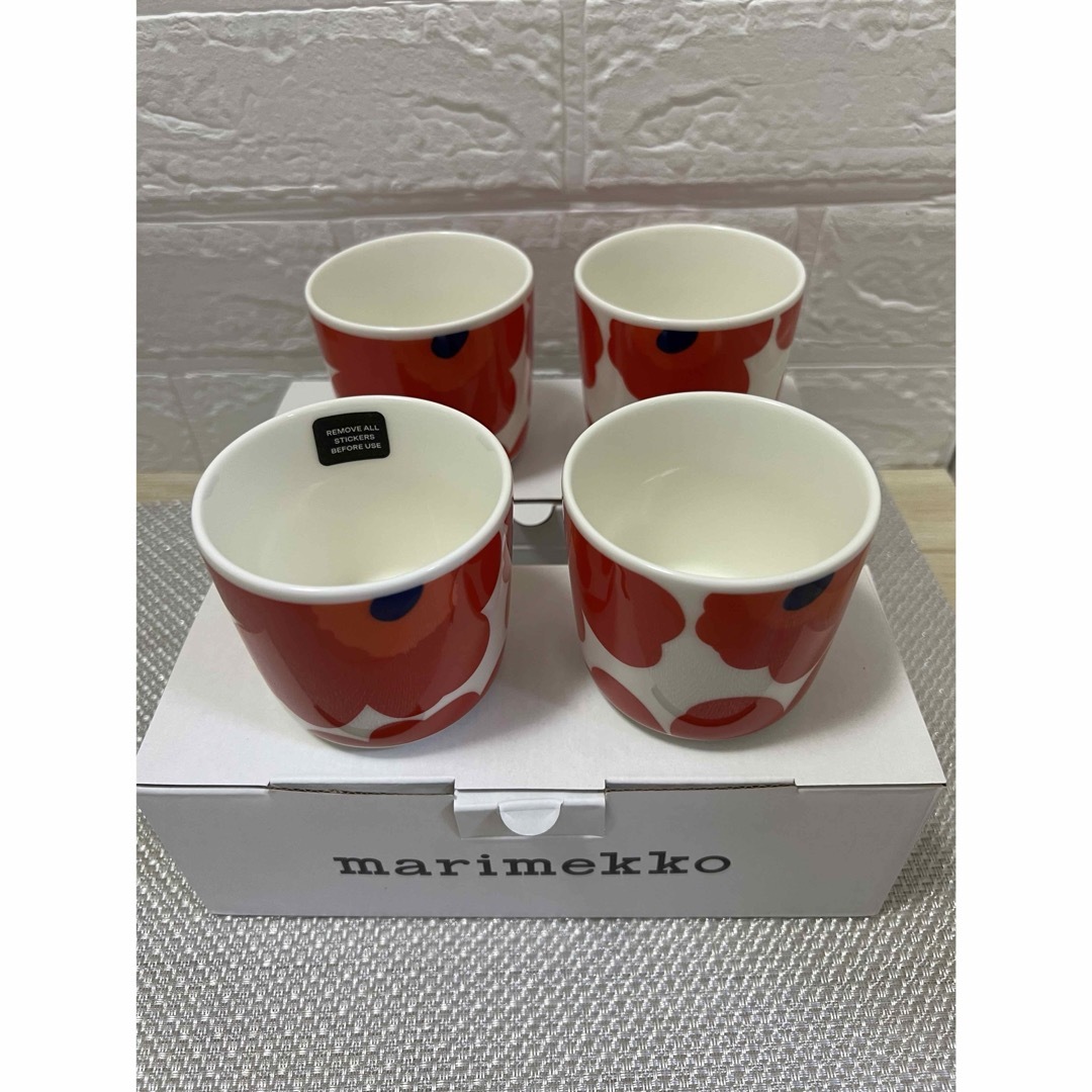 marimekko(マリメッコ)の【新品】マリメッコ ラテマグ  カップ4個　ウニッコ インテリア/住まい/日用品のキッチン/食器(グラス/カップ)の商品写真