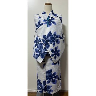 新品　浴衣　ゆかた　清楚なゆり柄　ポリエステル　洗濯可　早く乾きしわになりにくい(浴衣)