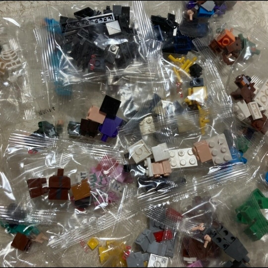 マイクラ風 レゴ相互品 ミニフィグ 30体 種類たくさん 遊び方色々 収集 キッズ/ベビー/マタニティのおもちゃ(知育玩具)の商品写真