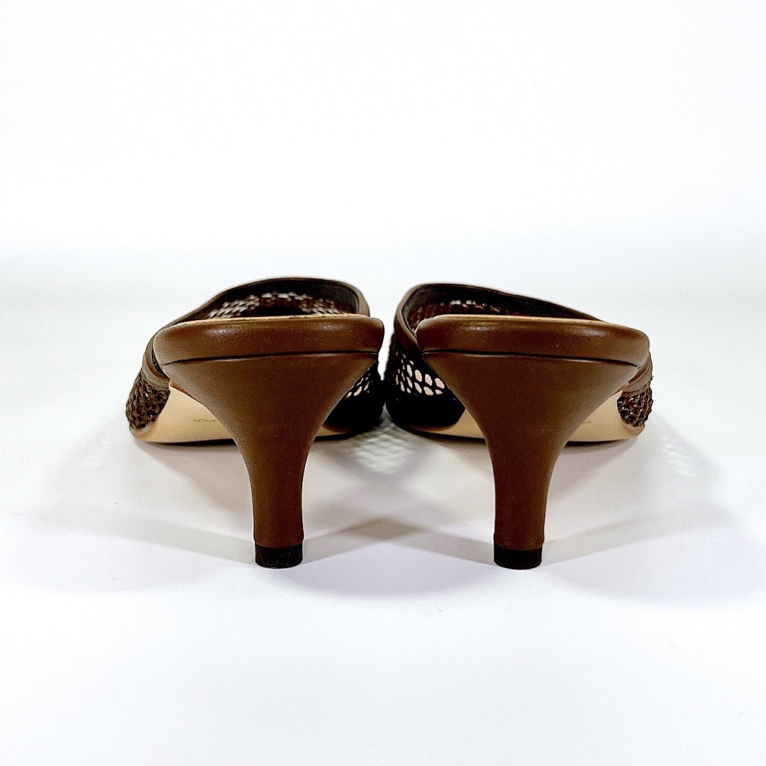 MAMIAN(マミアン)の【ほぼ新品】MAMIAN メッシュ ポインテッドトゥ ミュール 茶 23.5 レディースの靴/シューズ(サンダル)の商品写真