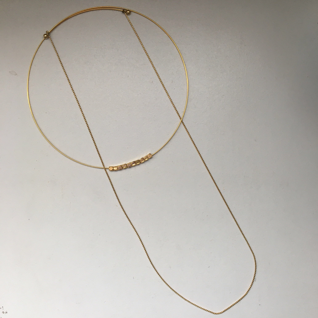 メタルビーズのワイヤーネックレス  ハンドメイドのアクセサリー(ネックレス)の商品写真