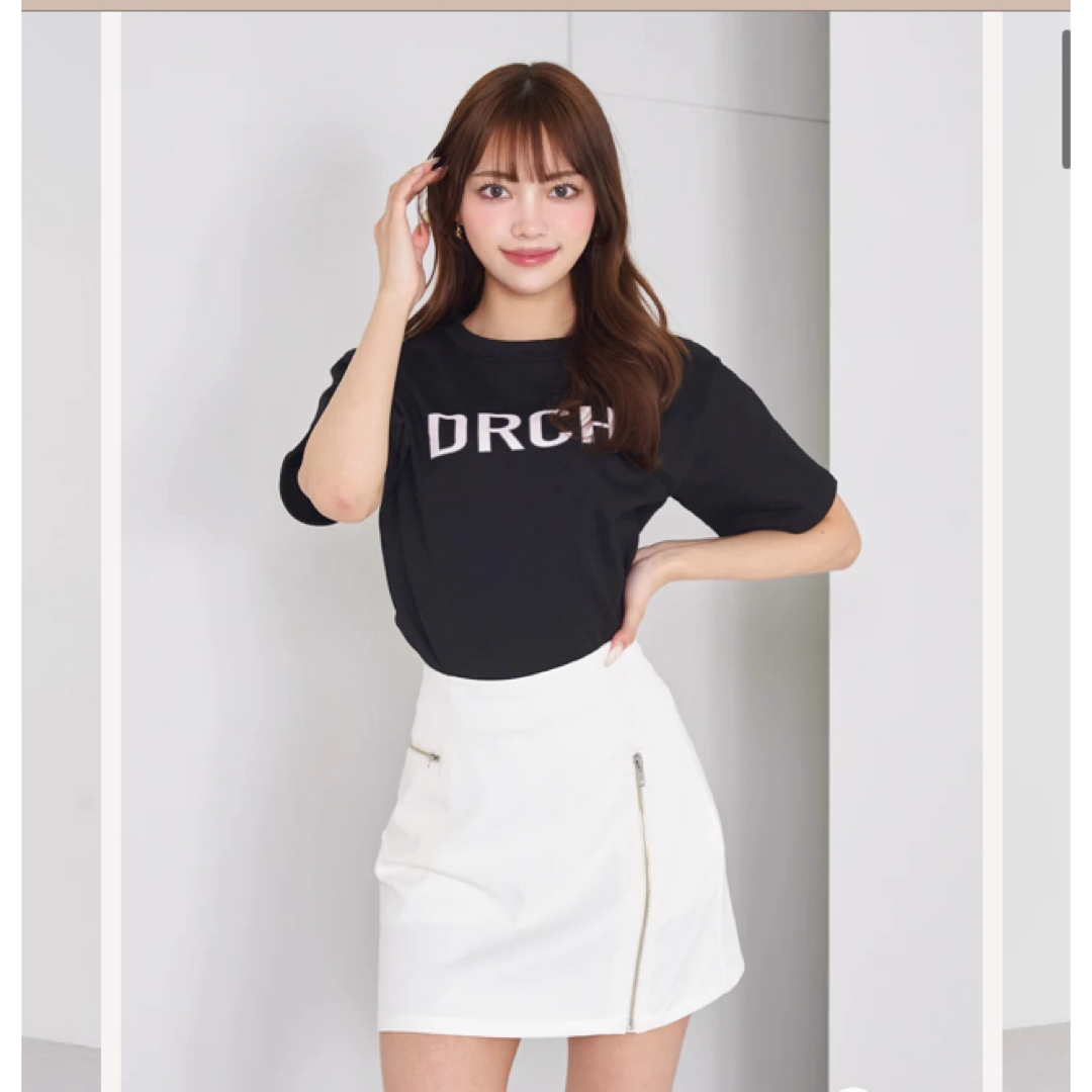 Darich(ダーリッチ)のdarich ダーリッチ　ボックスロゴTシャツ レディースのトップス(Tシャツ(半袖/袖なし))の商品写真