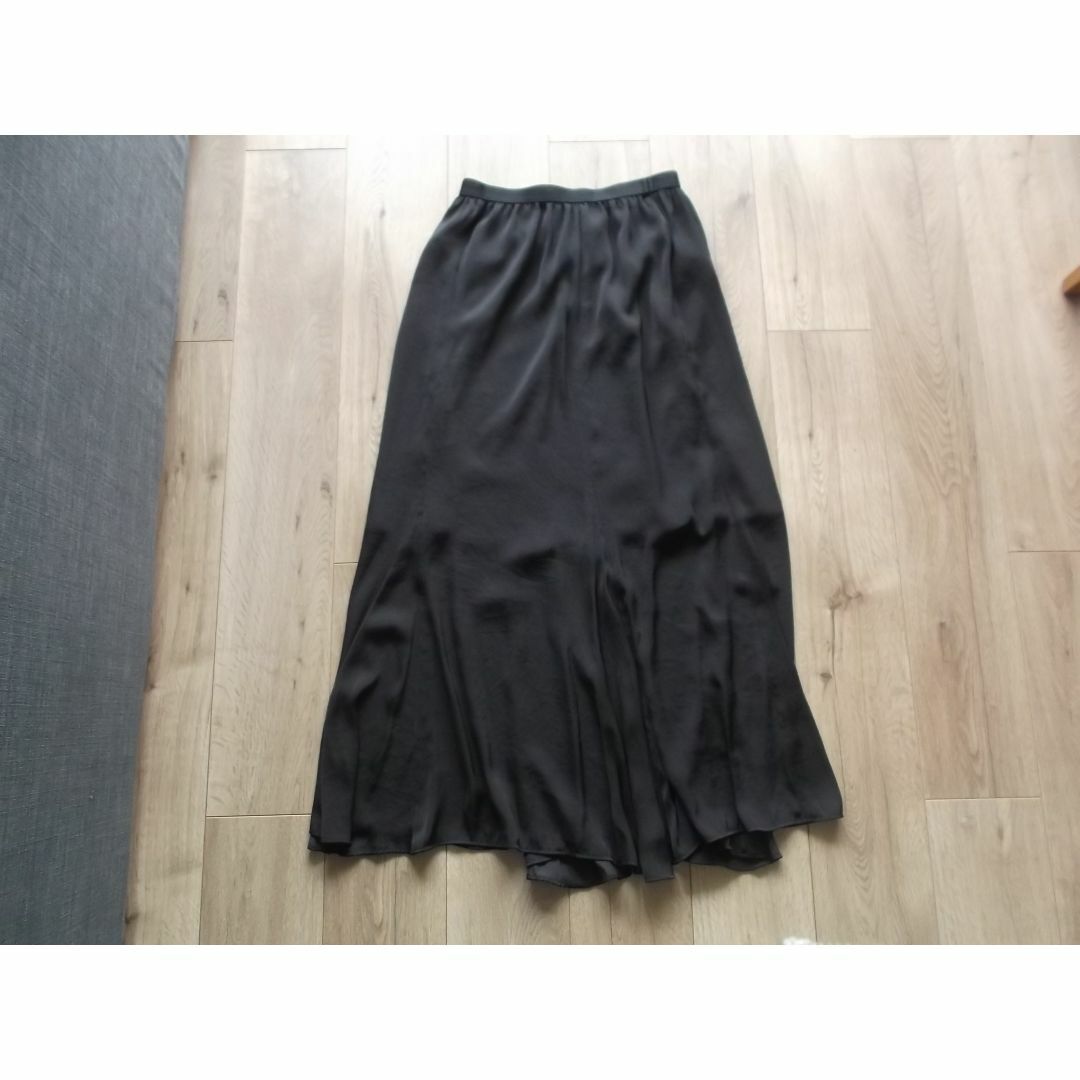 IENA(イエナ)のタグ付・IENAのサテンタンブラーランダムフレアスカート レディースのスカート(ロングスカート)の商品写真