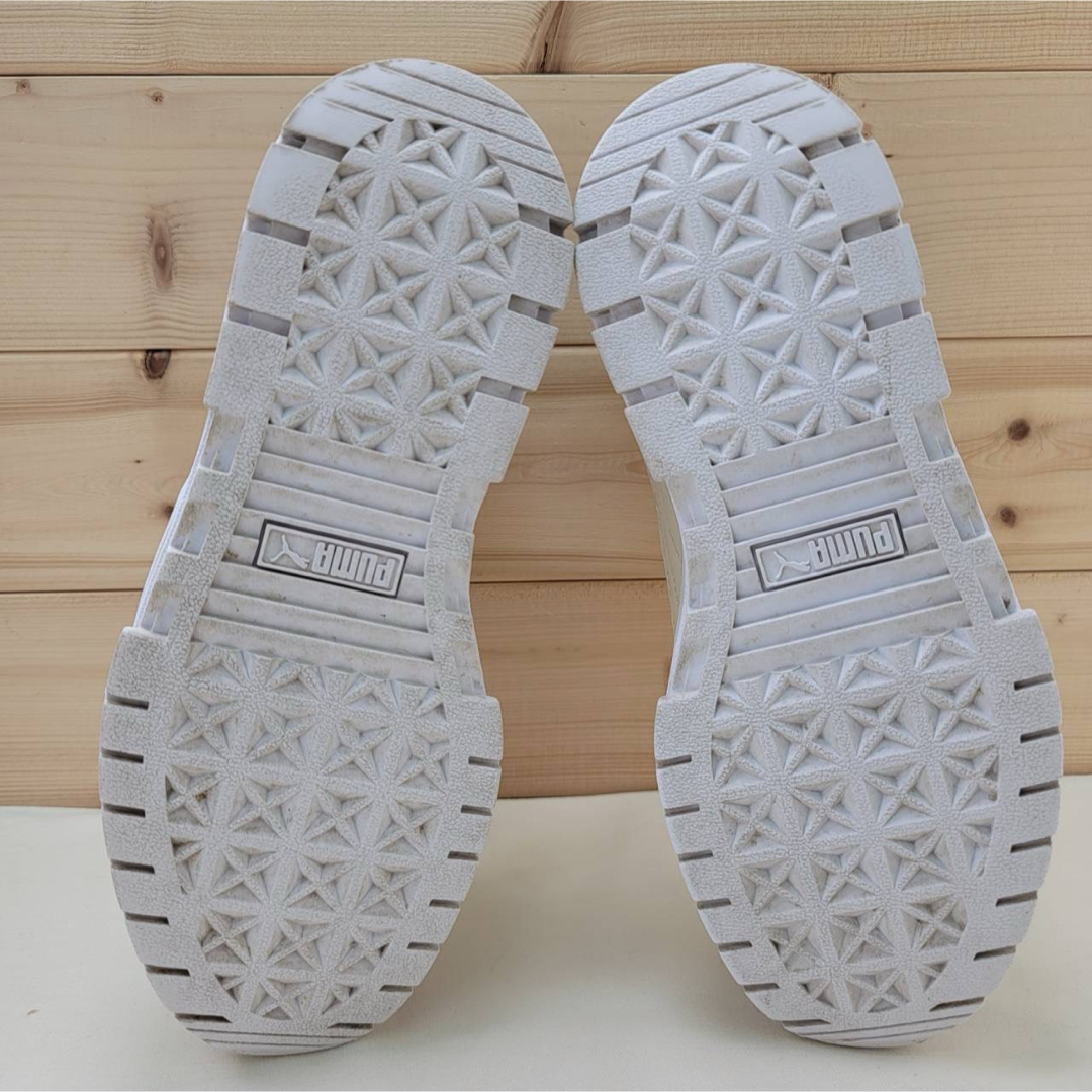 PUMA(プーマ)のプーマ メイズ リュクス ウィメンズ ホワイト/ベージュ 23cm レディースの靴/シューズ(スニーカー)の商品写真