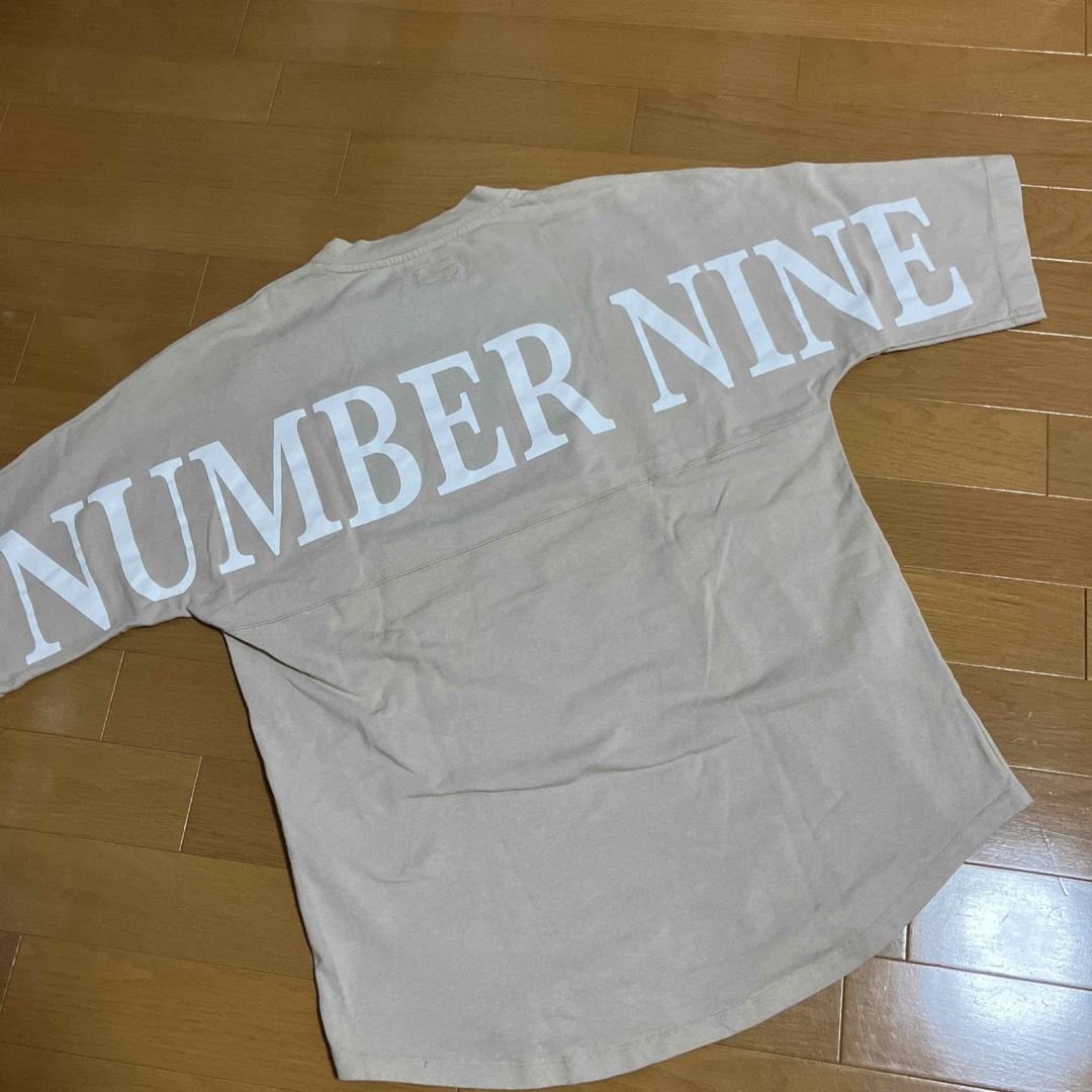 NUMBER (N)INE(ナンバーナイン)の【NUMBER (N)INE】ビッグシルエット ロゴ バックプリントTシャツ メンズのトップス(Tシャツ/カットソー(七分/長袖))の商品写真